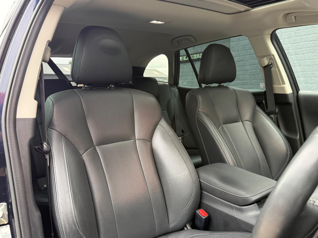 Subaru Outback Estate Black #37