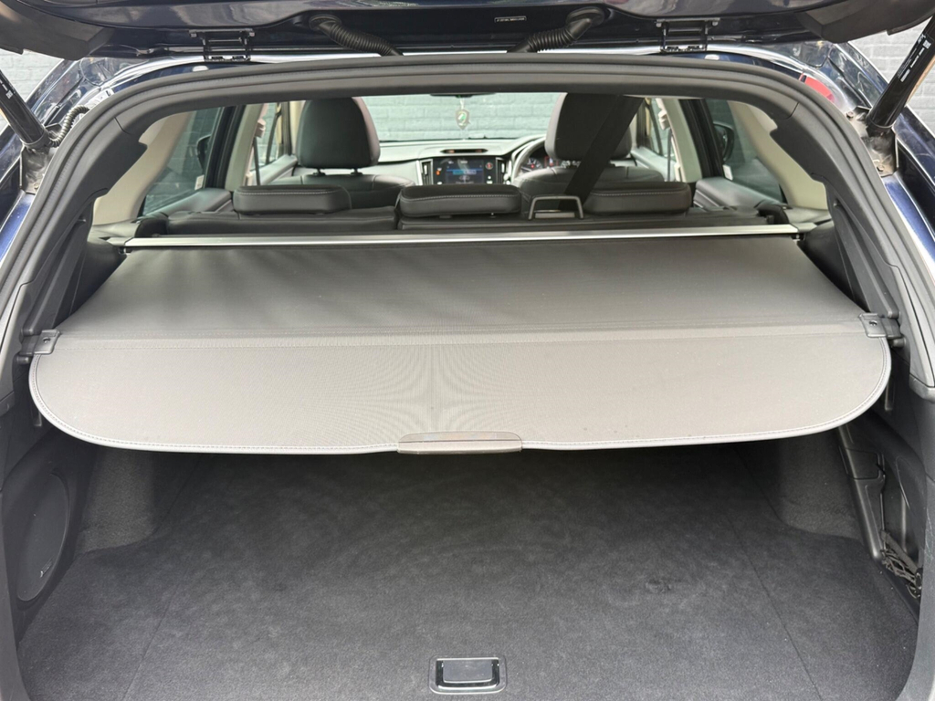 Subaru Outback Estate Black #11