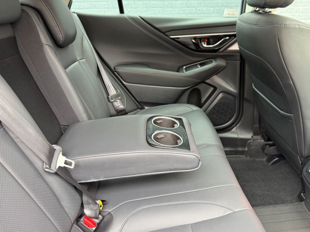 Subaru Outback Estate Black #27
