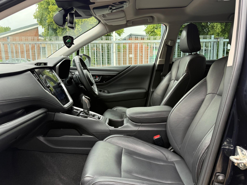 Subaru Outback Estate Black #56