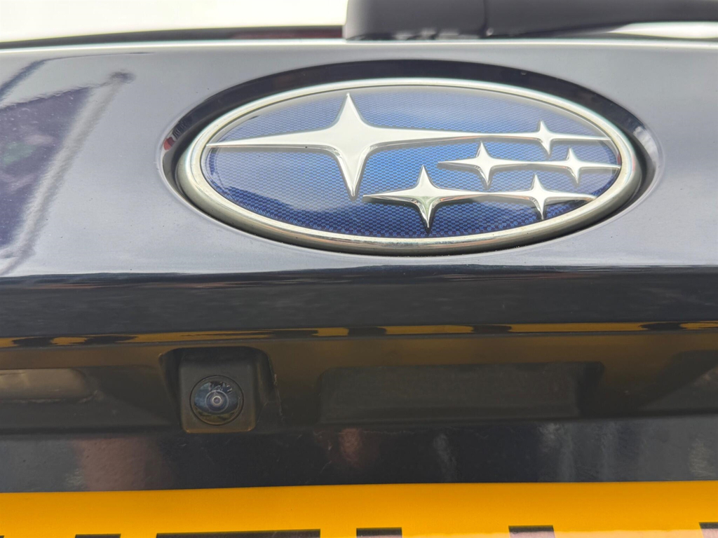Subaru Outback Estate Black #7