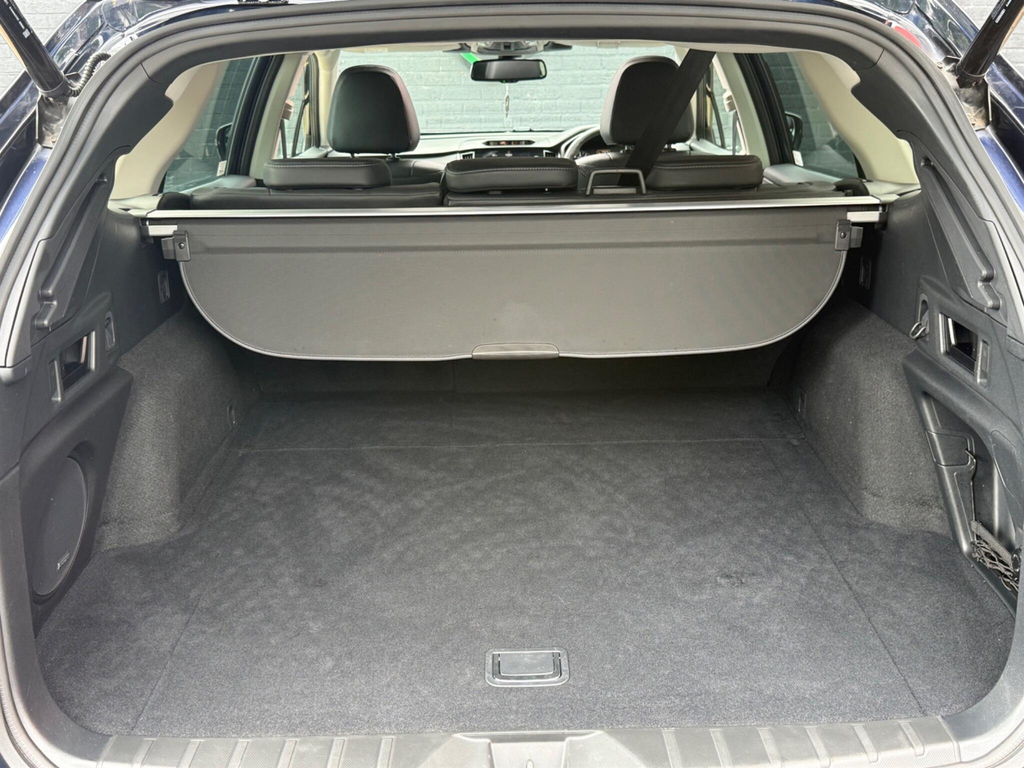 Subaru Outback Estate Black #8
