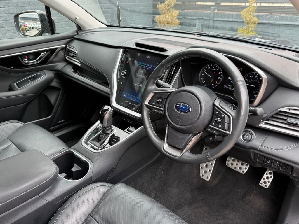 Subaru Outback Estate Black #38
