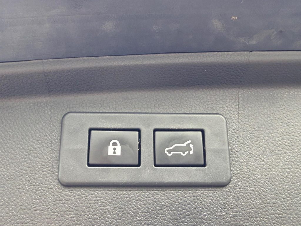 Subaru Outback Estate Black #12