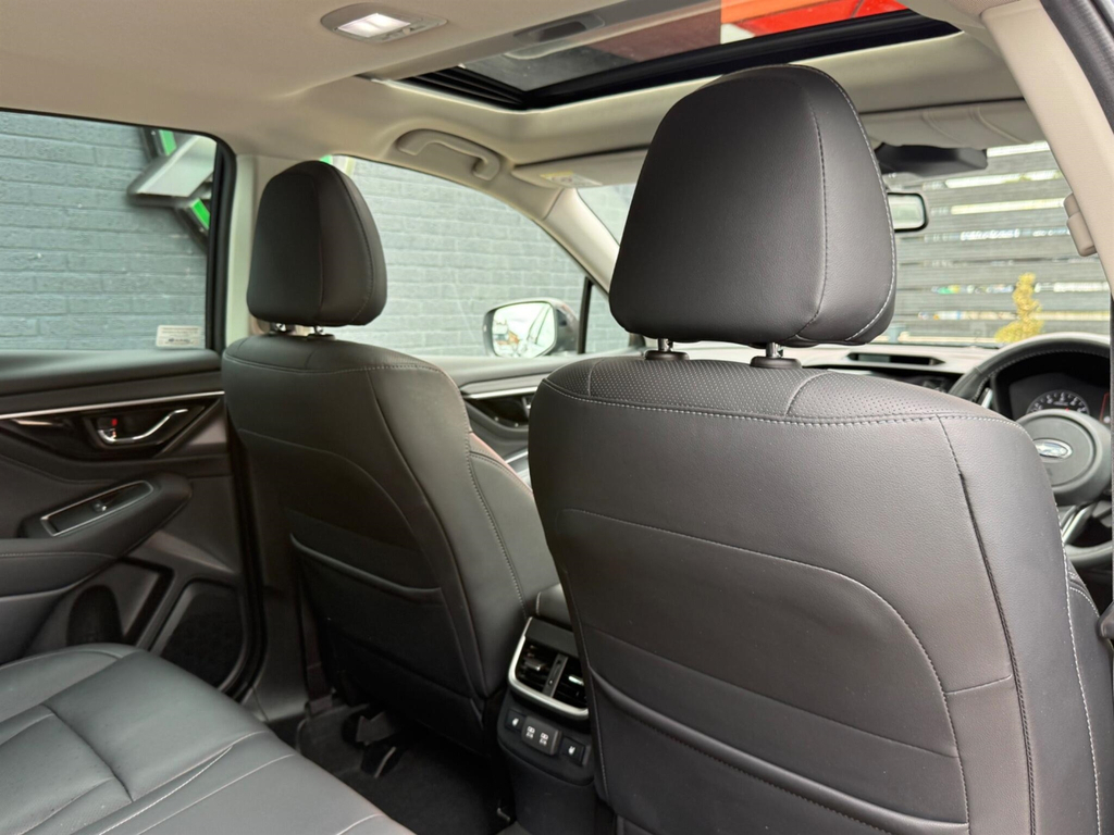 Subaru Outback Estate Black #29