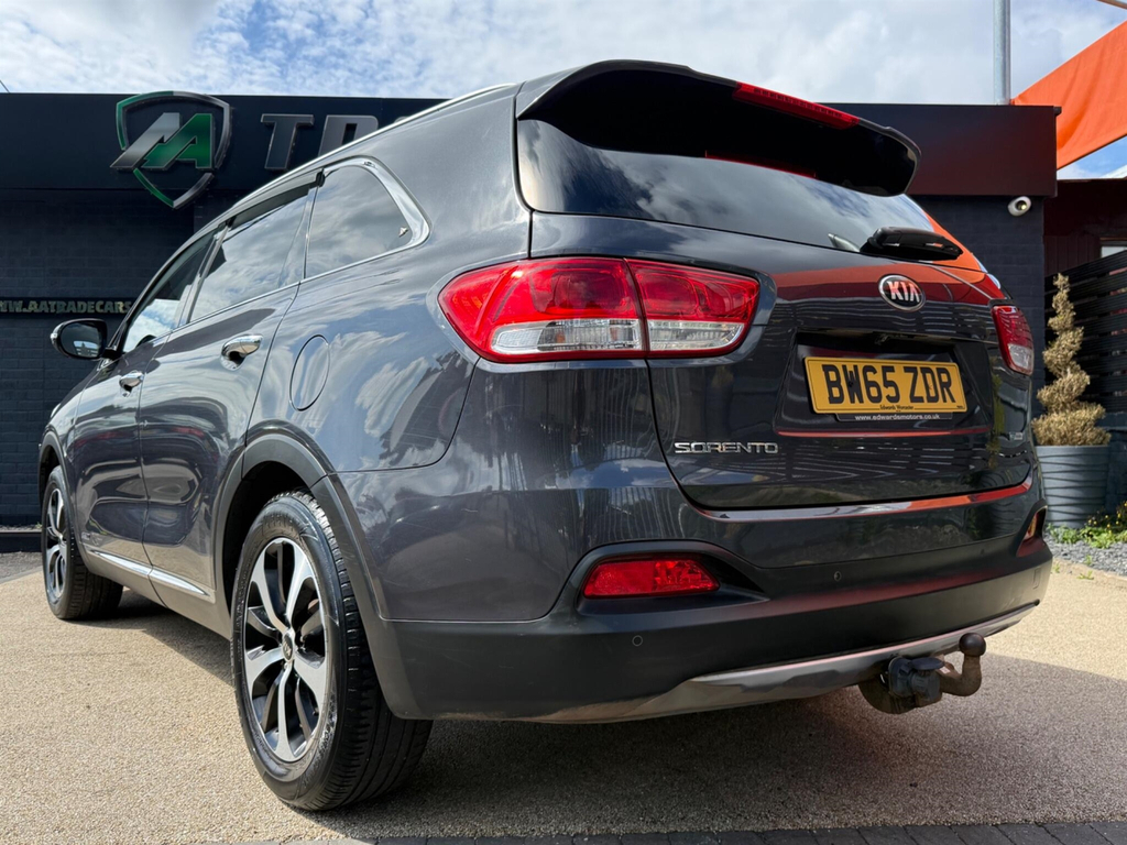 Kia Sorento Suv Grey #5
