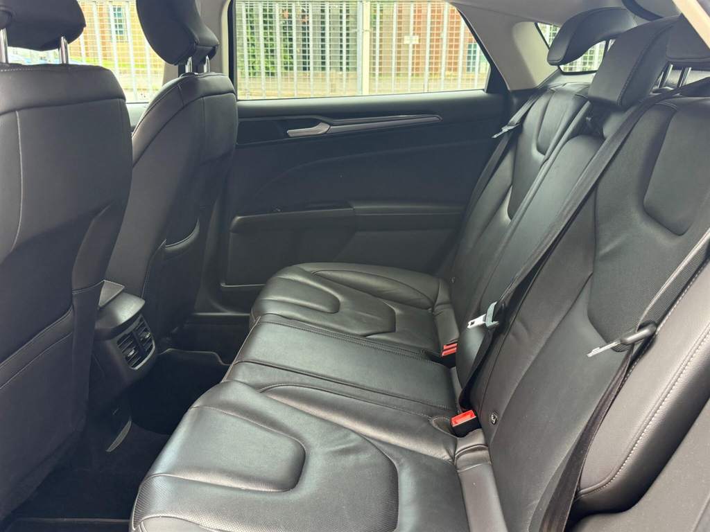 Ford Mondeo 2.0 Hybrid Titanium Edition Blue #18