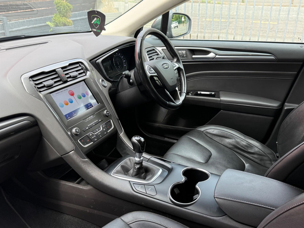 Ford Mondeo 2.0 Hybrid Titanium Edition Blue #51
