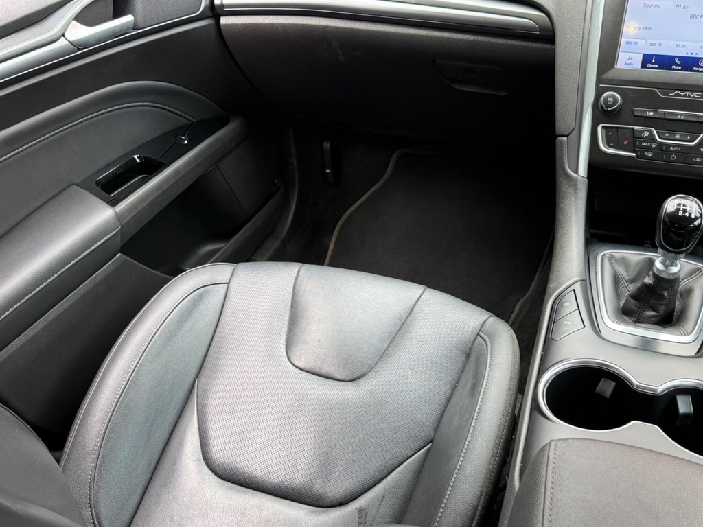 Ford Mondeo 2.0 Hybrid Titanium Edition Blue #27