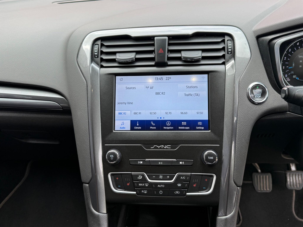 Ford Mondeo 2.0 Hybrid Titanium Edition Blue #36