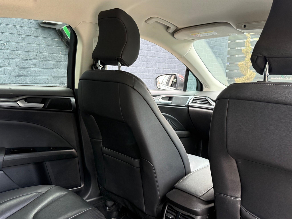 Ford Mondeo 2.0 Hybrid Titanium Edition Blue #25