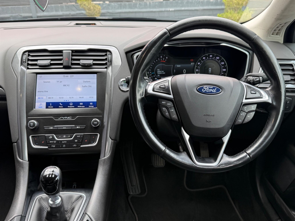 Ford Mondeo 2.0 Hybrid Titanium Edition Blue #29
