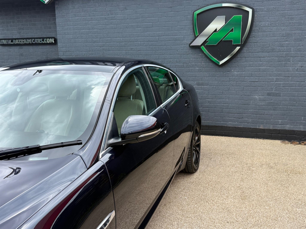 Jaguar XF 2.2 D Luxury Black #15