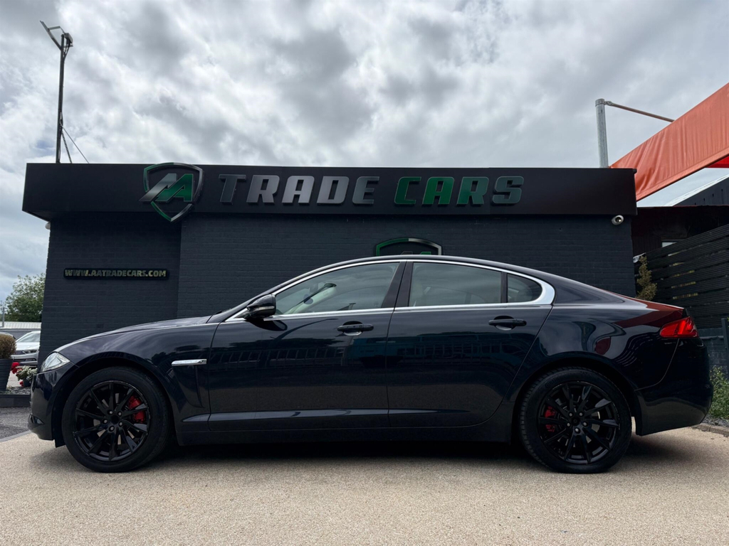 Jaguar XF Saloon Blue #4