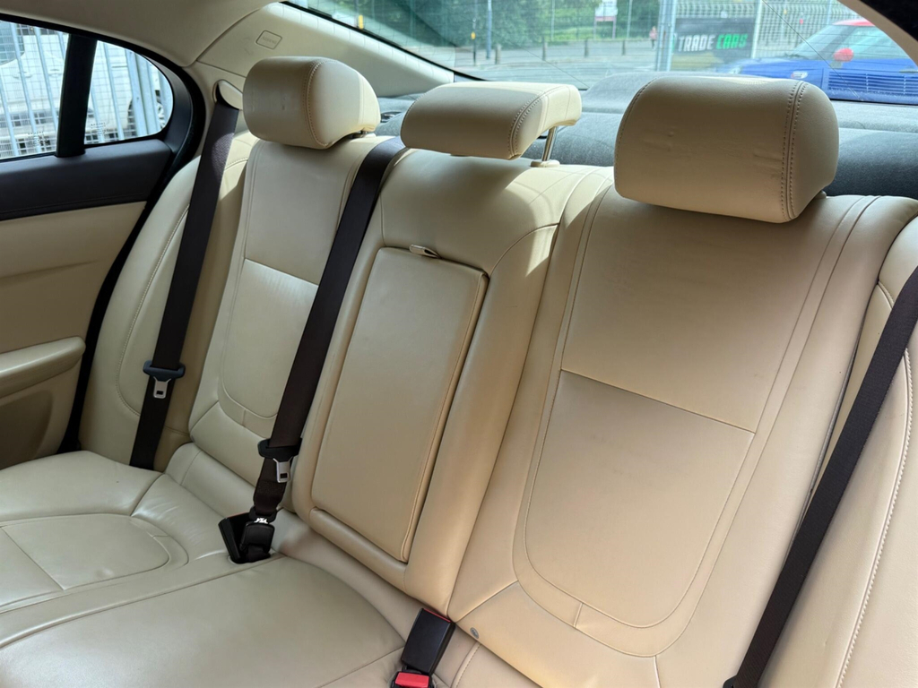 Jaguar XF 2.2 D Luxury Black #18