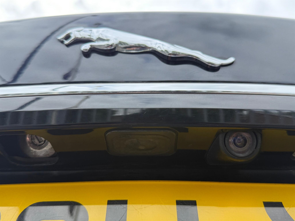 Jaguar XF 2.2 D Luxury Black #7