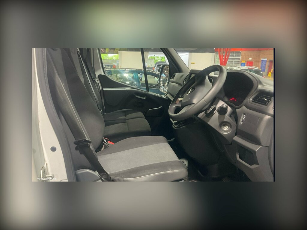 Renault Master 2.3 Dci 35 Advance Panel Van Fwd White #3