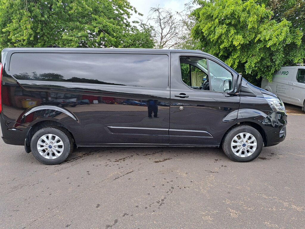 Ford Transit Custom 2.0 300 Ecoblue Limited Panel Van Manua YR70CMX Black #5