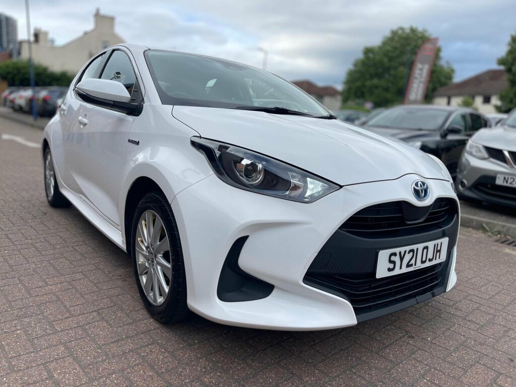 Toyota Yaris 1.5 Vvt-h Icon E-cvt Euro 6 Ss SY21OJH White #2