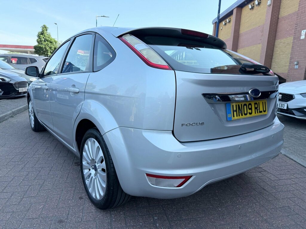Ford Focus 2.0 Titanium Hatchback 192 G Silver #4