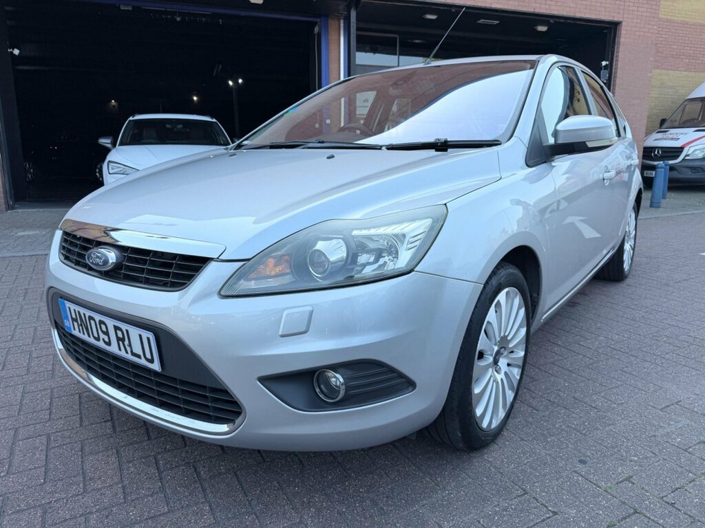Ford Focus 2.0 Titanium Hatchback 192 G Silver #3