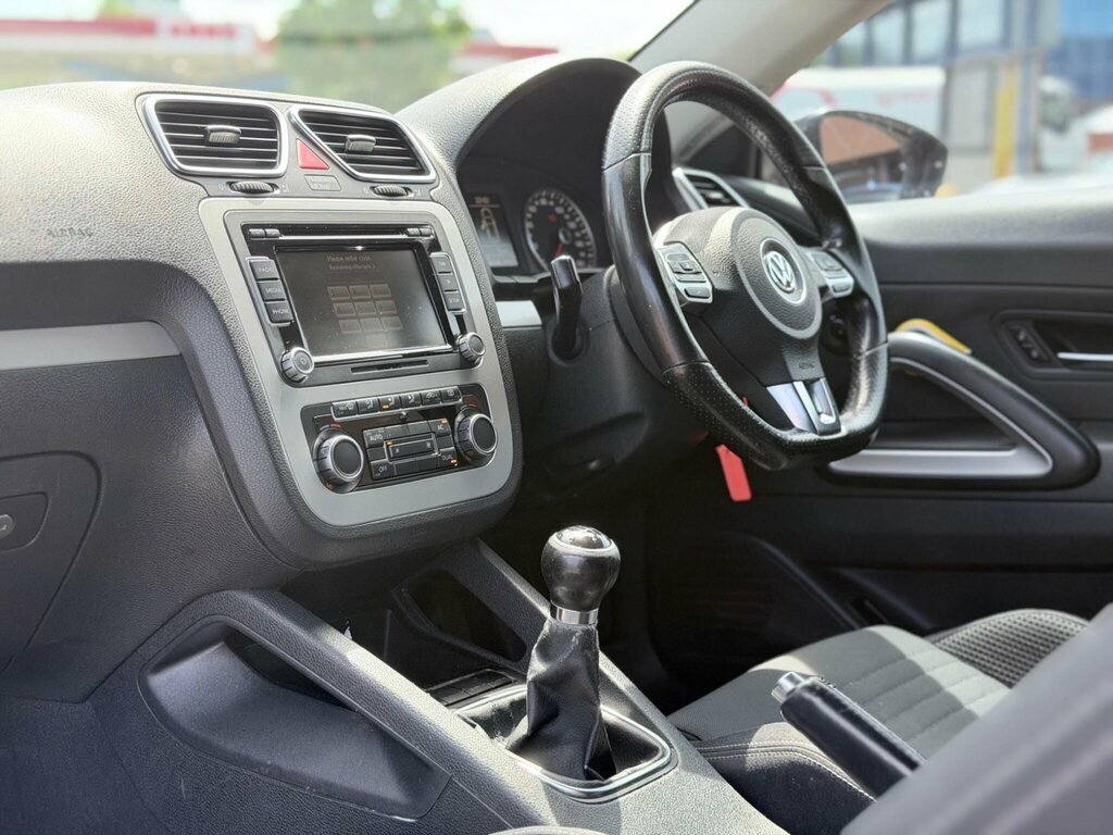 Volkswagen Scirocco 1.4 Tsi Euro 5 White #17
