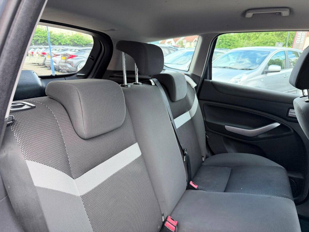 Ford Kuga 2.0 Zetec Tdci Awd 134 Bhp Black #20