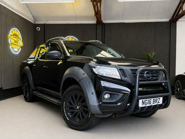 Nissan Navara Navara 2.3 Dci Tekna 4X4 Shr Dcb 190 Bhp Black