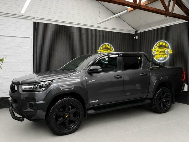 Toyota HILUX 2.8 D-4d Invincible X Pickup Double Cab Grey #3