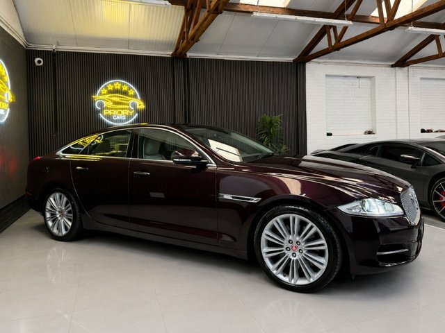 Jaguar XJ 3.0D V6 Portfolio Saloon Euro 5 S Red #2