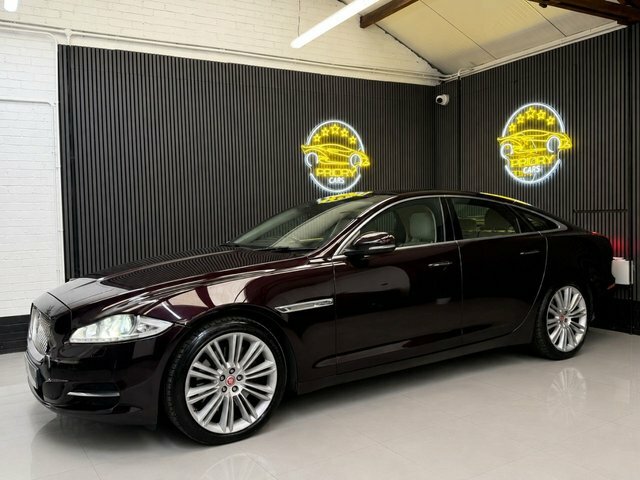 Jaguar XJ 3.0D V6 Portfolio Saloon Euro 5 S Red #3