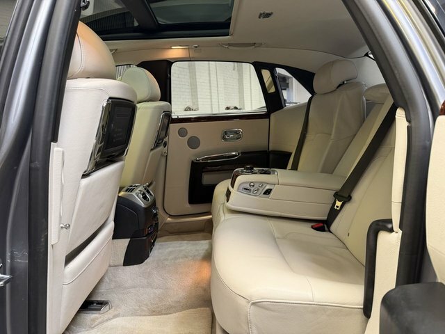 Rolls-Royce Ghost Ghost V12 White #13