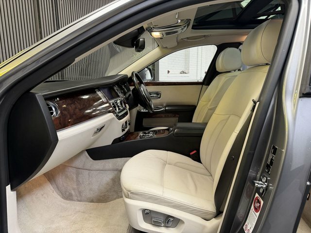 Rolls-Royce Ghost Ghost V12 White #10