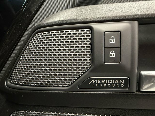 Land Rover Defender 3.0 D250 X-dynamic Se 110 Black #15