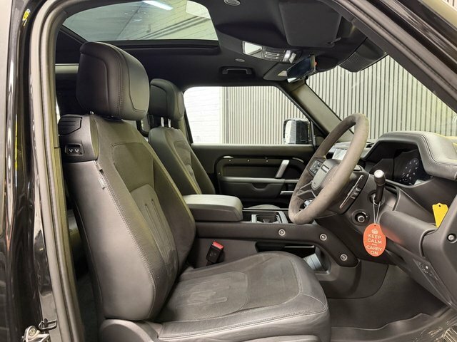Land Rover Defender 3.0 D250 X-dynamic Se 110 Black #9