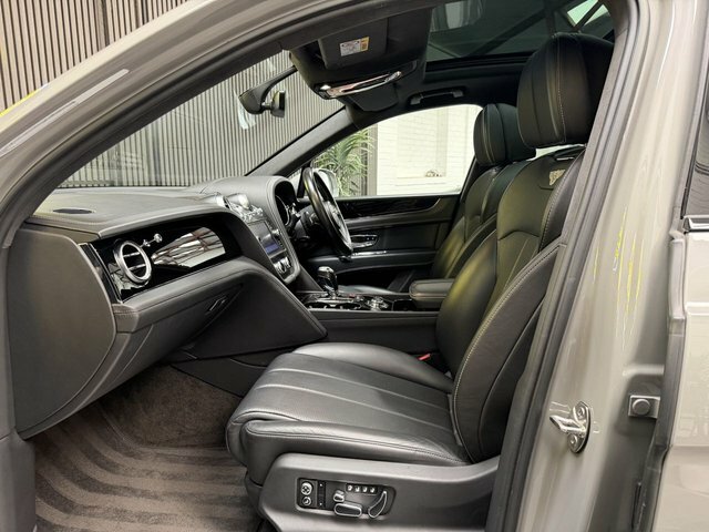 Bentley Bentayga V8 Grey #11