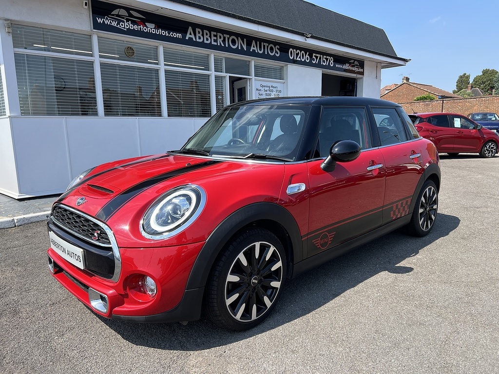 Mini Hatch 2.0 Cooper S Exclusive Hatchback Red