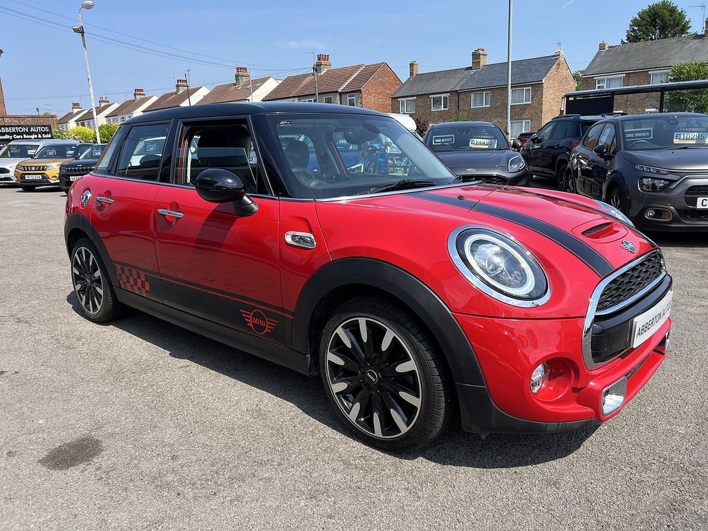 Mini Hatch 2.0 Cooper S Exclusive Hatchback Red #3