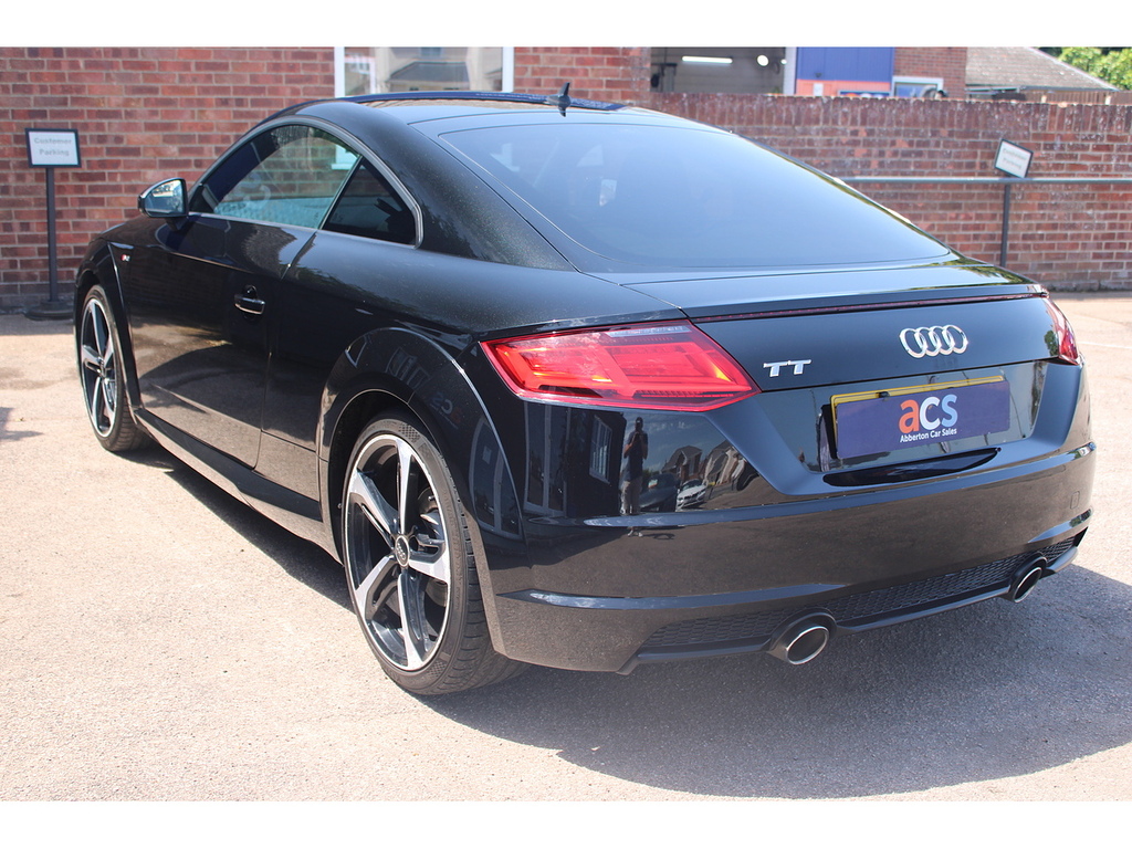 Audi TT Tfsi Black Edition Black #4