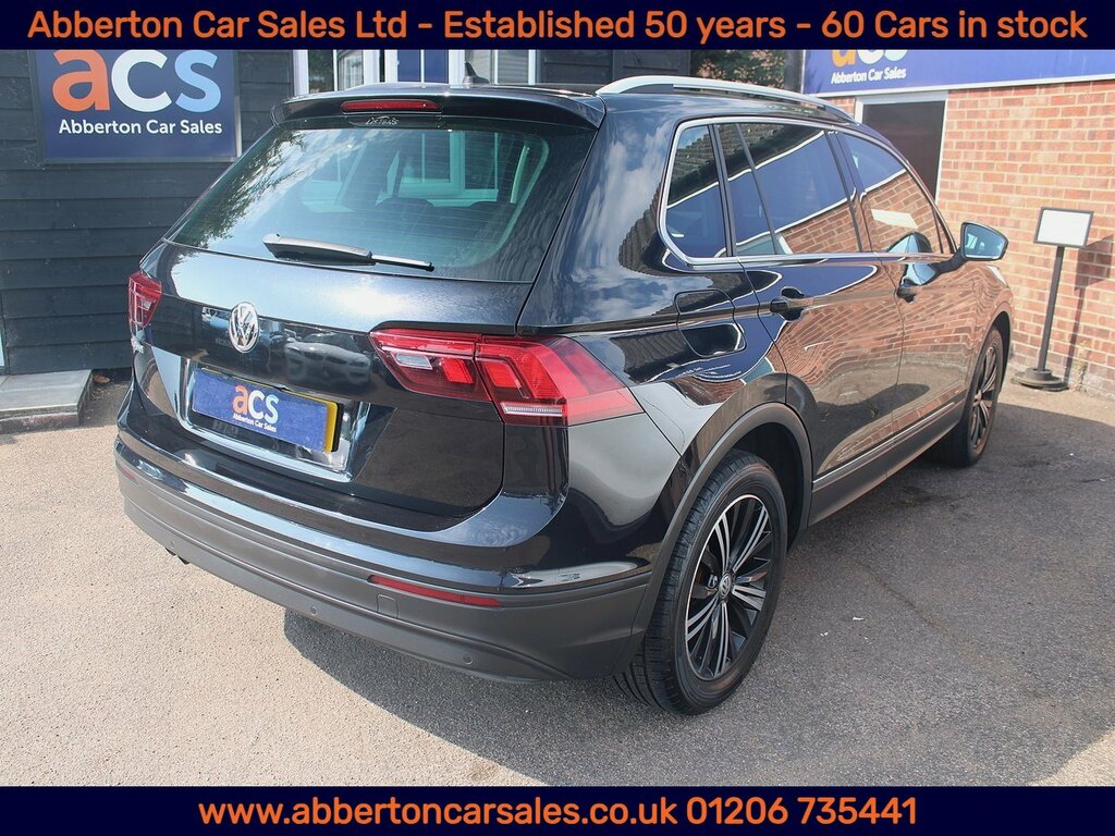 Volkswagen Tiguan Tsi Se Navigation Black #4