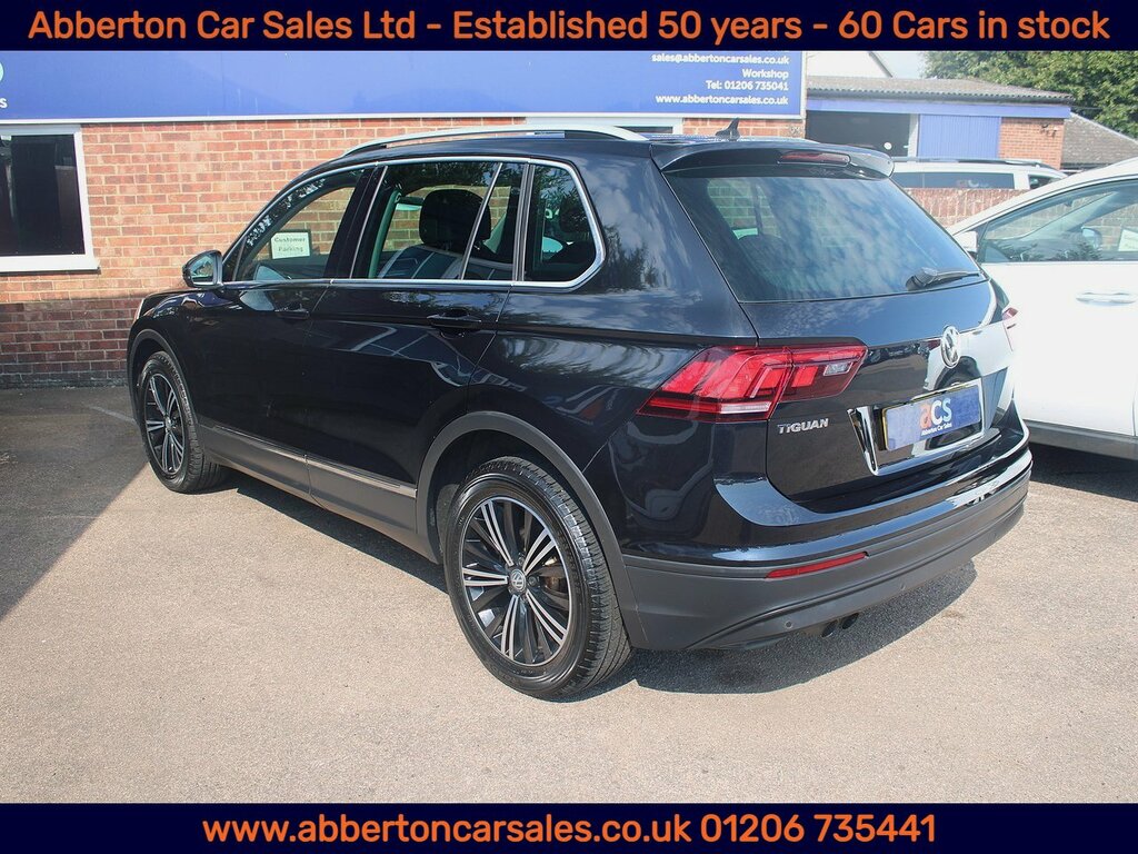 Volkswagen Tiguan Tsi Se Navigation Black #6