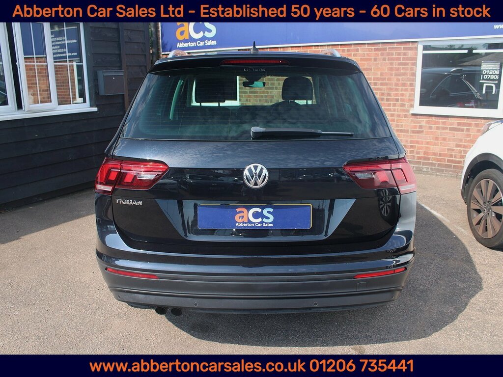 Volkswagen Tiguan Tsi Se Navigation Black #5