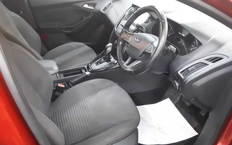 Ford Focus 1.6 Titanium Red #6