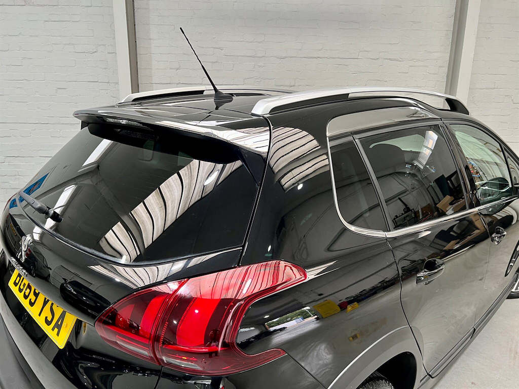 Peugeot 2008 2008 Allure Premium Black #38