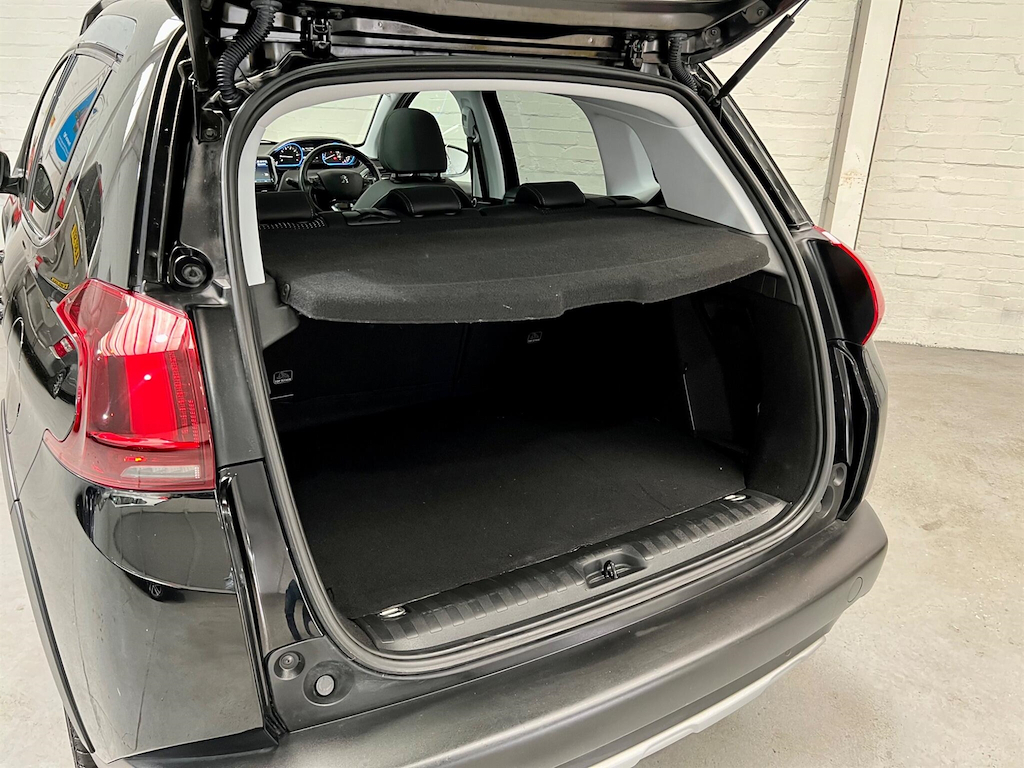 Peugeot 2008 2008 Allure Premium Black #52