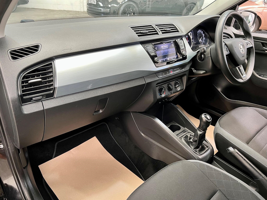 Skoda Fabia S Tsi White #25