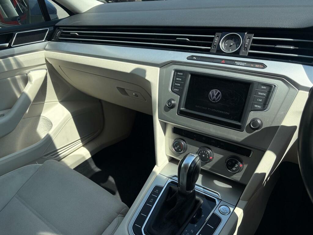 Volkswagen Passat 2.0 Tdi Gt Black #18