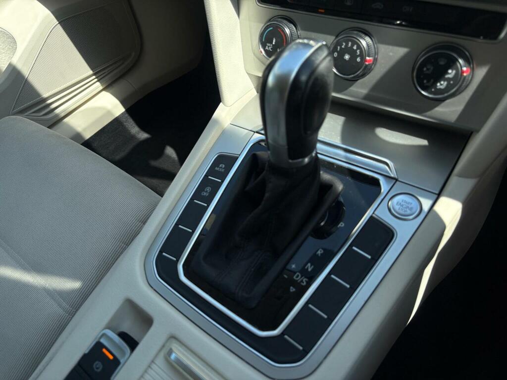 Volkswagen Passat 2.0 Tdi Gt Black #27
