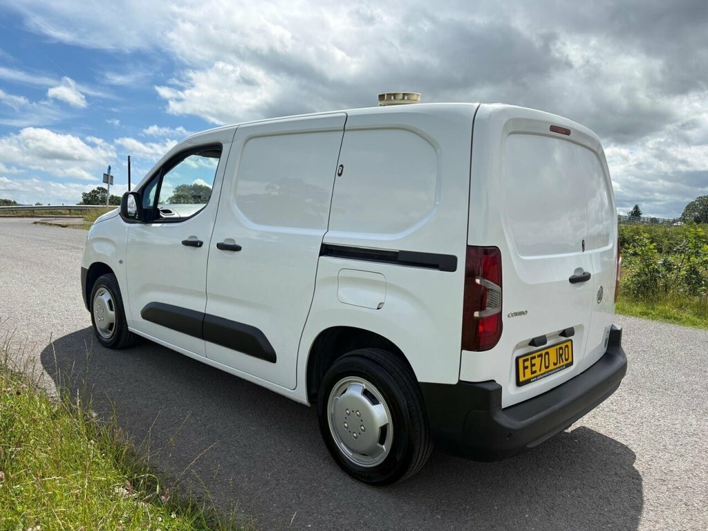 Vauxhall Combo 1.5L Edition FE70JRO White #4