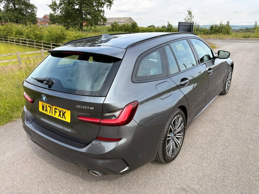 BMW 3 Series Estate WA71FXK Grey #5